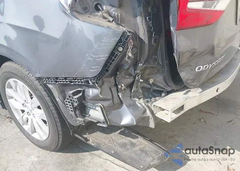 2018 Honda Odyssey Lx z USA, uszkodzony, nr VIN 5FNRL6H23JB022245